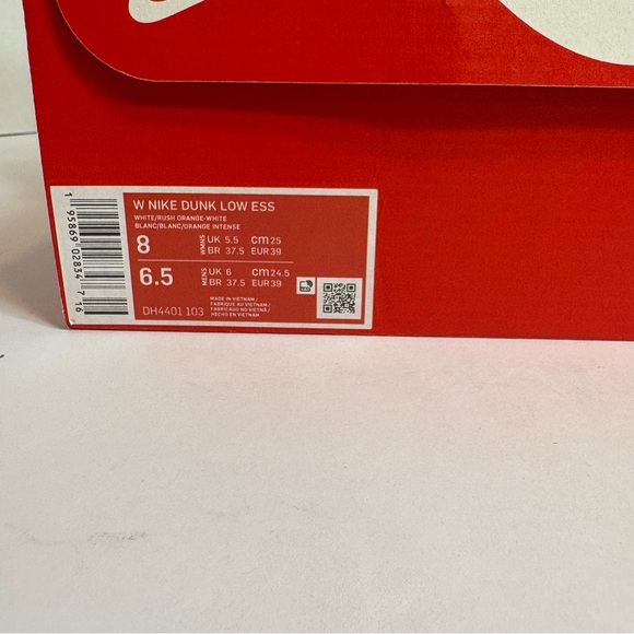 Nike Dunk Low ESS White Rush Orange Bandana Swoosh NEW W8 M6.5 - Picture 7 of 7